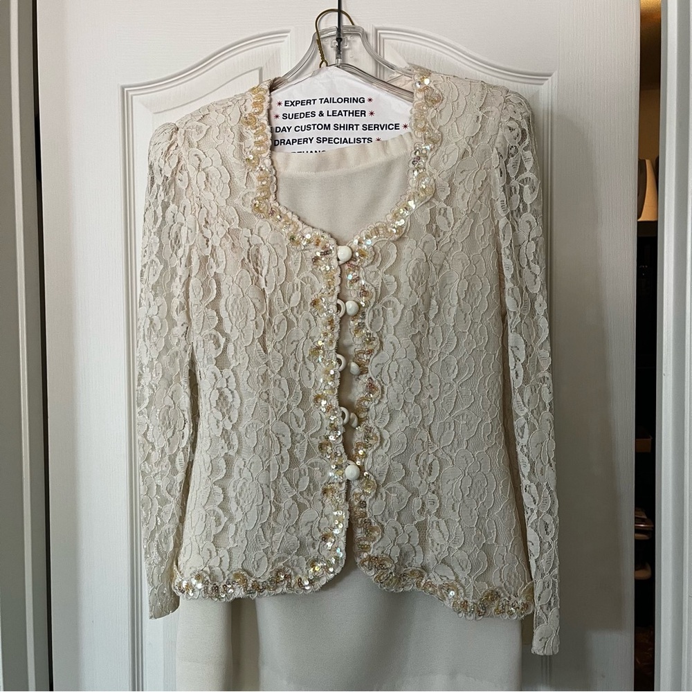 Patra Cream Lace Detail 2-piece Suit/Garment
